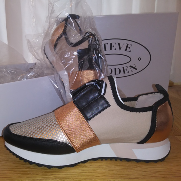 steve madden antics sneakers gold